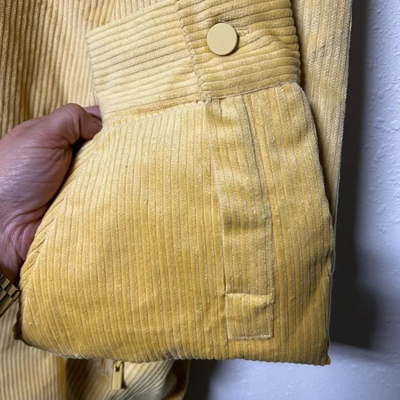 NWT Fear of God Essentials Men’s Size Small‎ - Picture 5 of 7